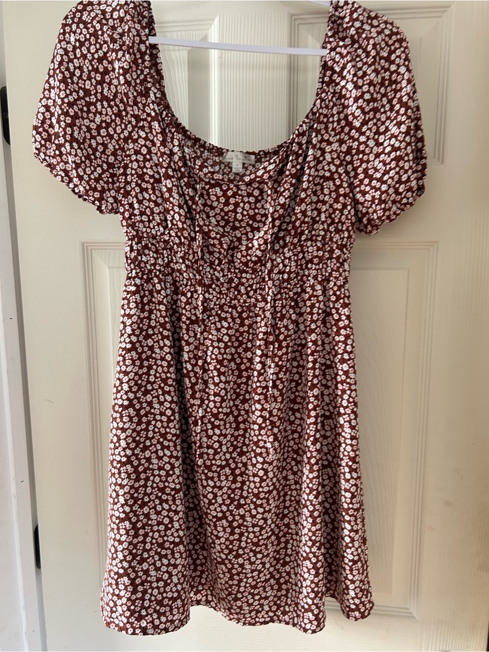 Nine Britton Floral Puff-Sleeve Dress